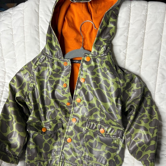 Toddlers Rain Coat - Picture 2 of 2